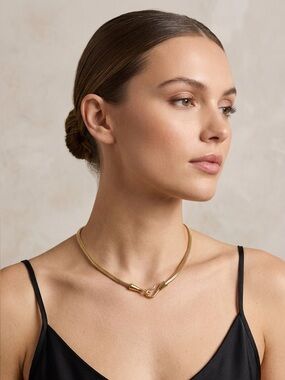 27. House of Harlow Brass necklace